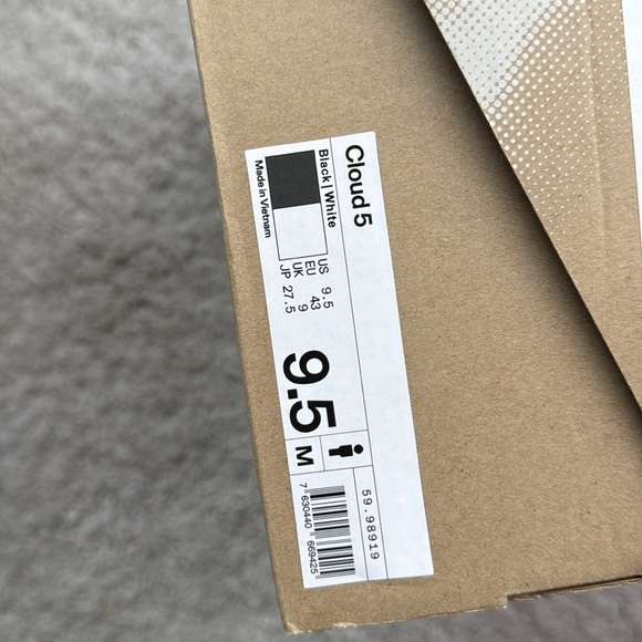 On Running Men's Black Running Shoes On Cloud - Picture 5 of 6